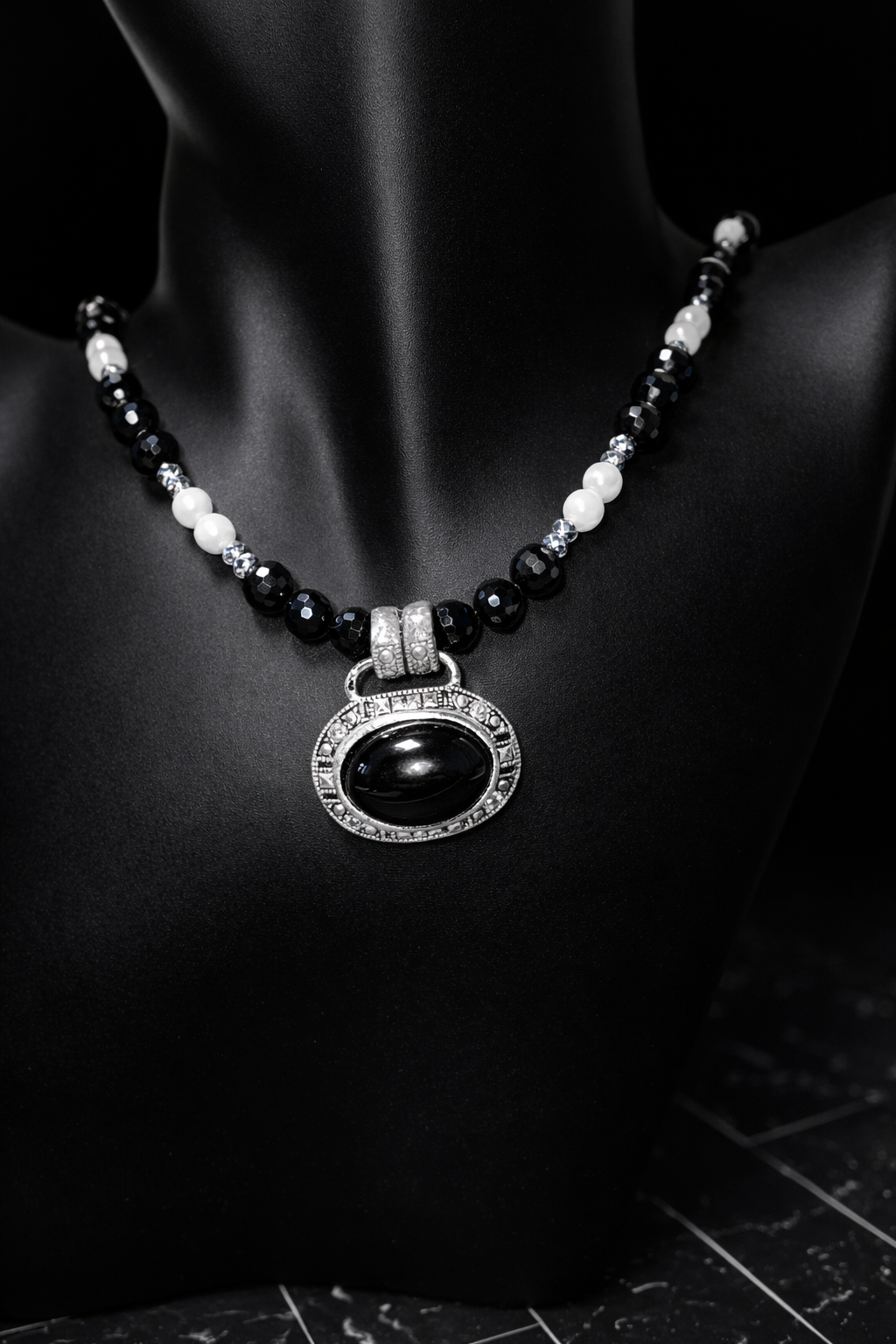Vespera mother necklace