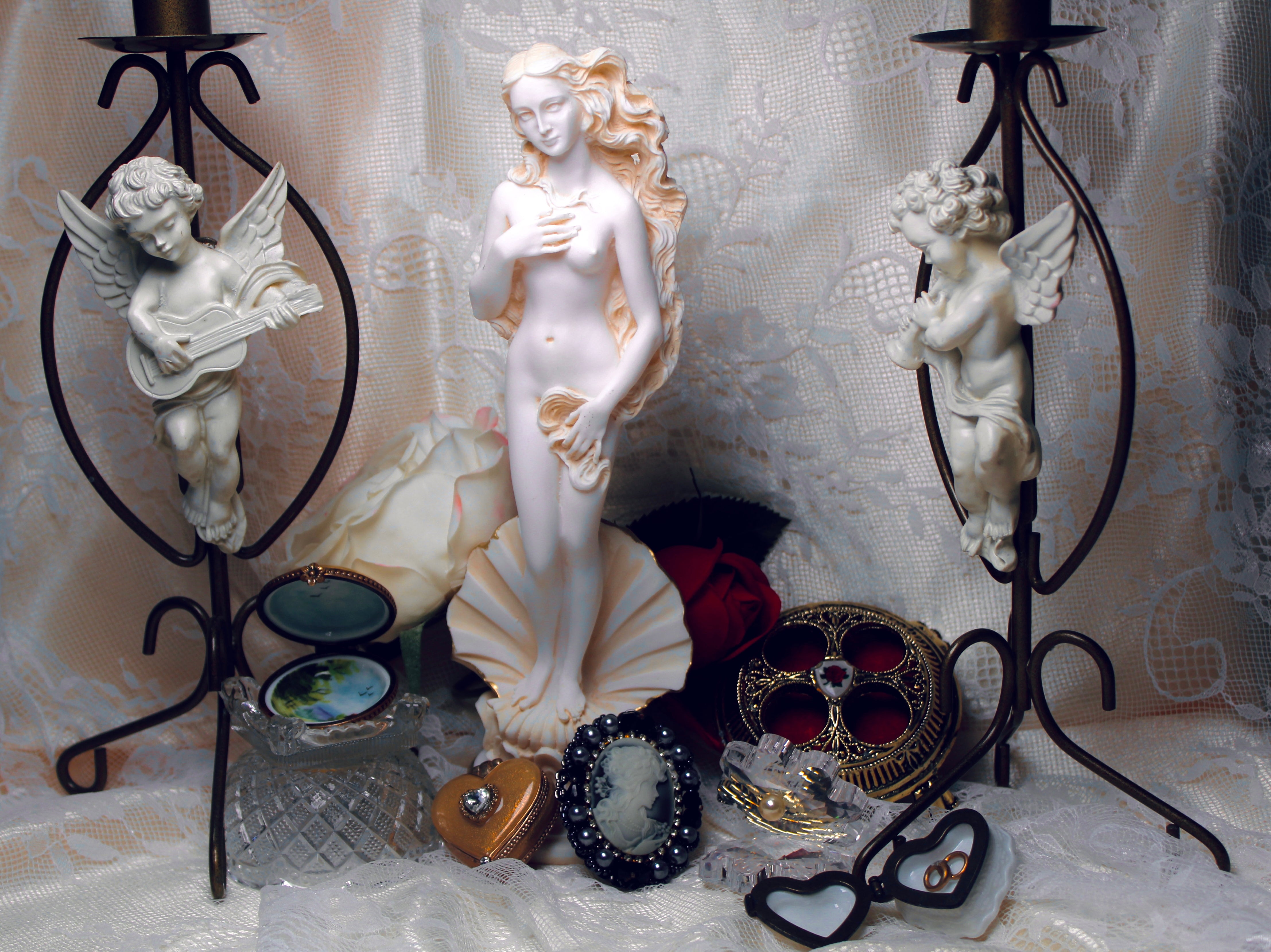 Build your dream vanity set