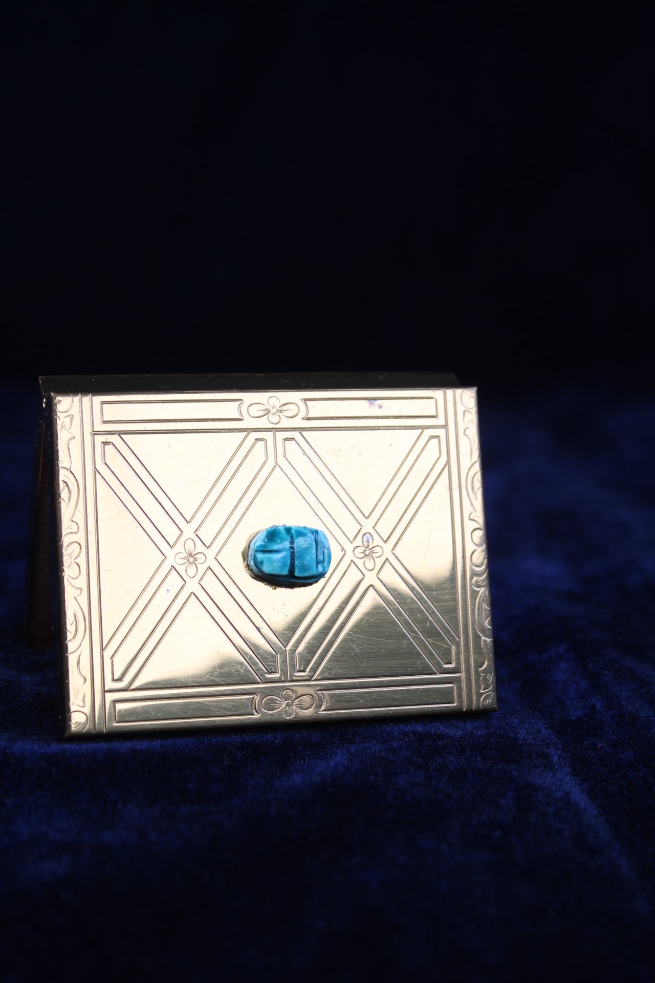 Vintage 1930s Fifth Avenue Powder Compact Scarab – Unused Art Deco Style Vanity Compact