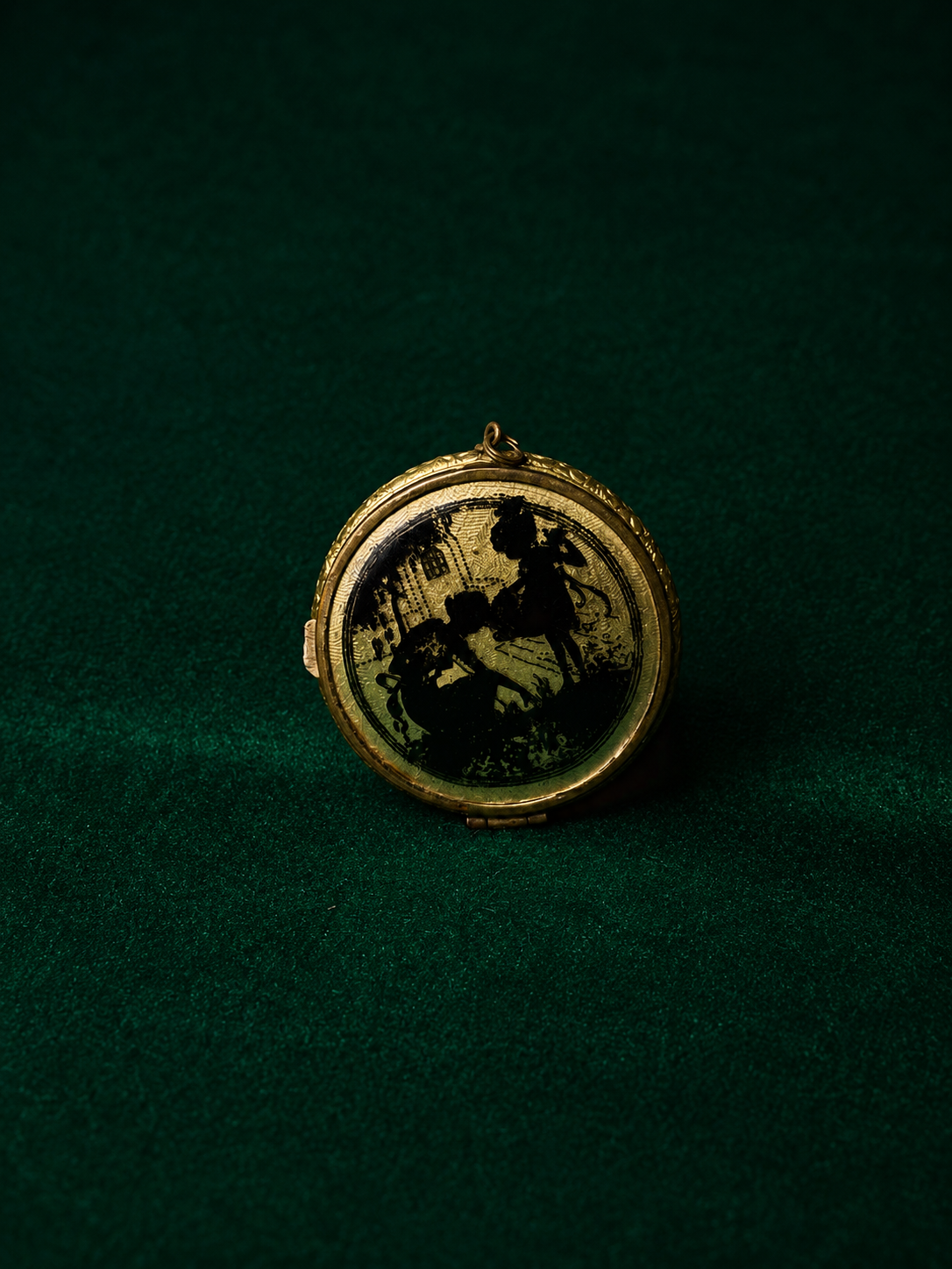 Late 1930’s Vintage Guilloché Compact – Mother & Daughter Silhouette