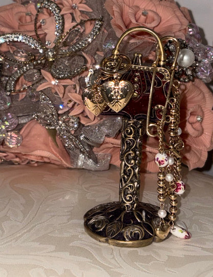 Enamel purse stand