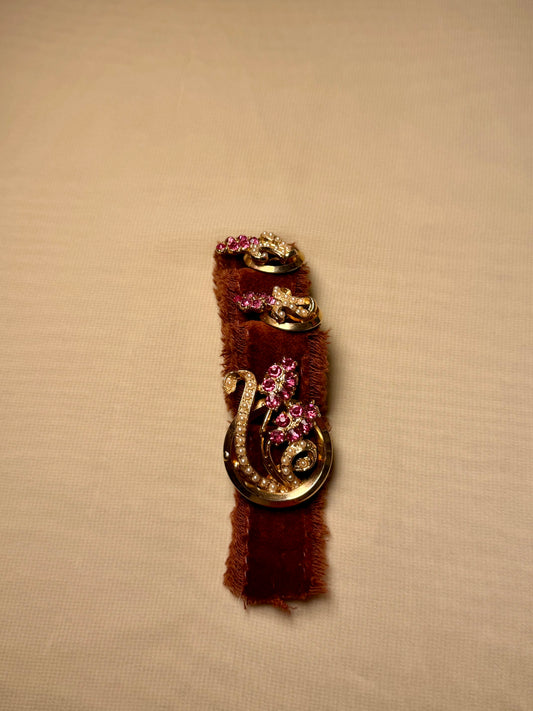 1940s pink Lilly’s retro  brooch & earrings