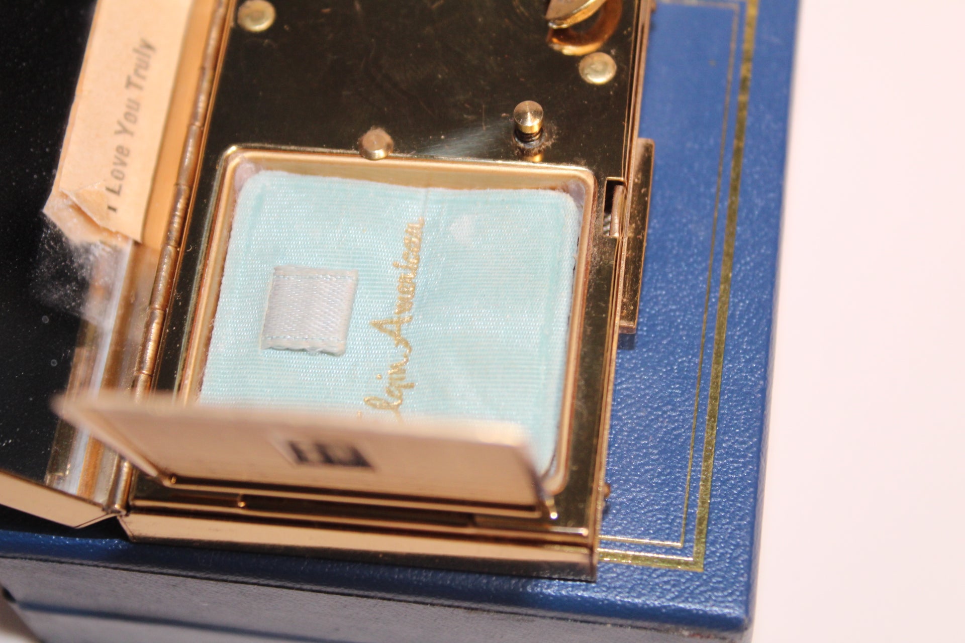 Vintage Musical compact