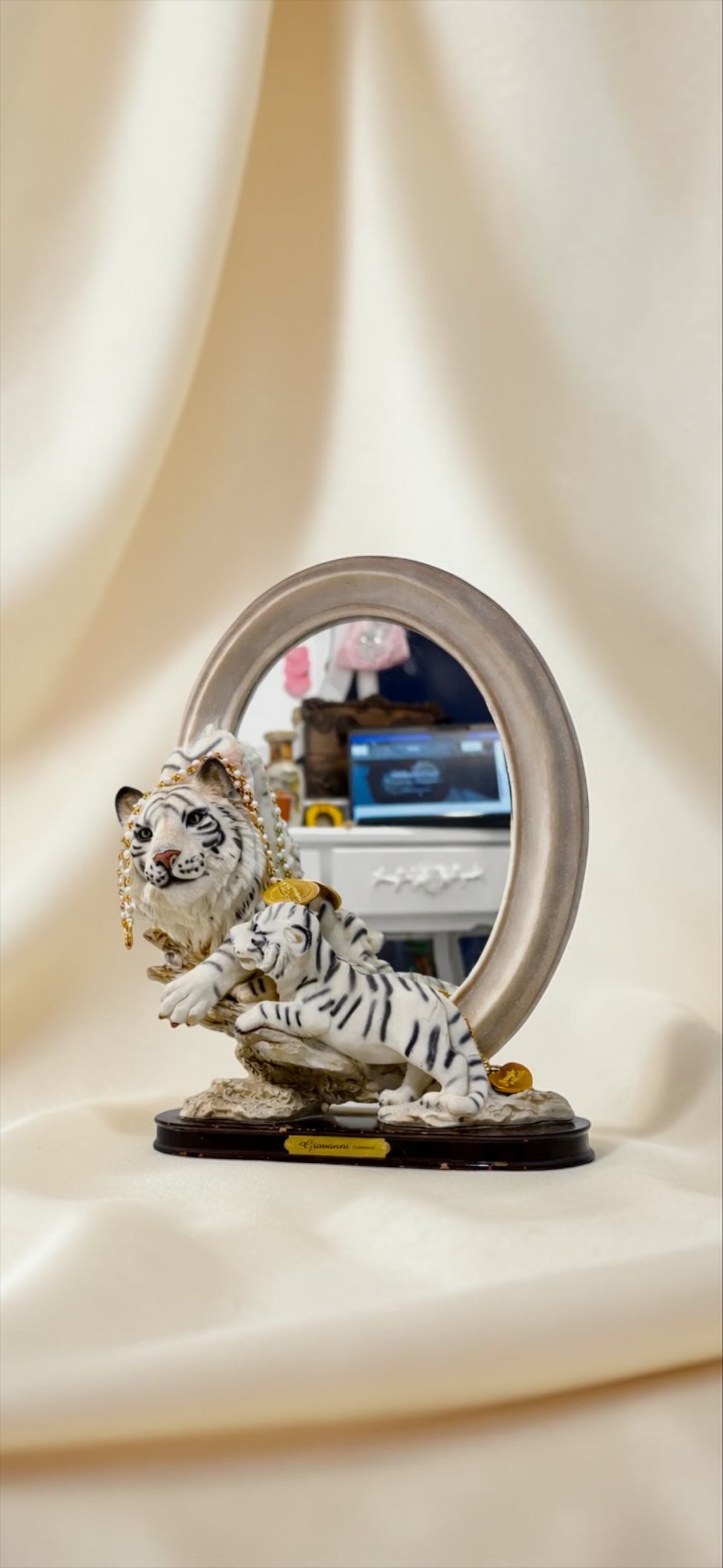 Vanity mirror with two white bengal tigers