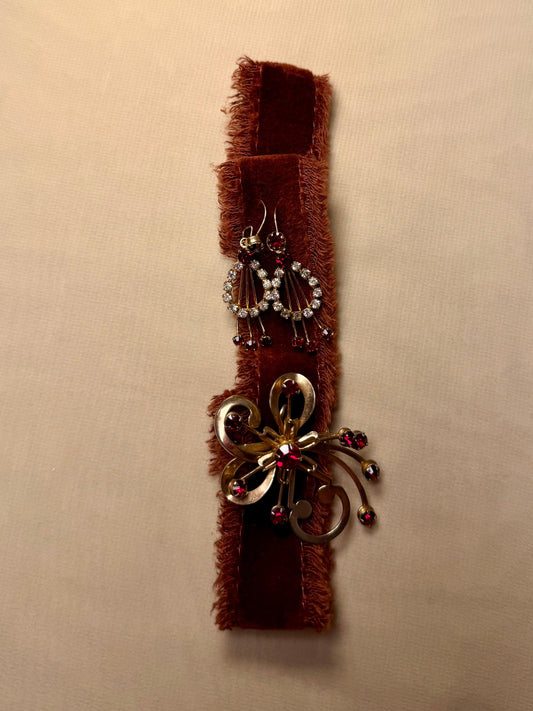 1940s red cosmic brooch, earring & pendant