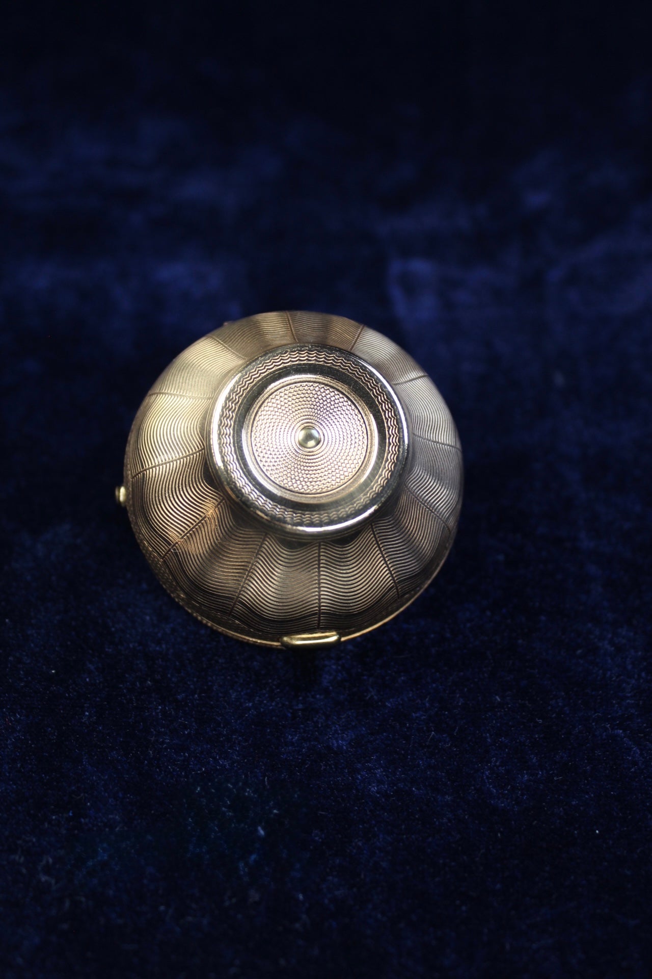 Rare 1940s new old Floral Basket Compact