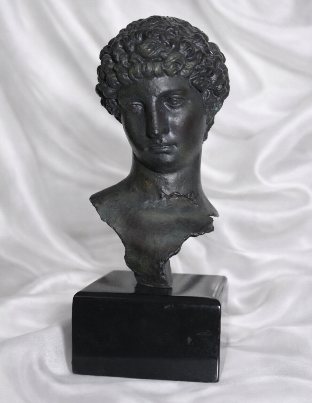 Classical Roman Bust Sculpture Vintage Art Décor Accent