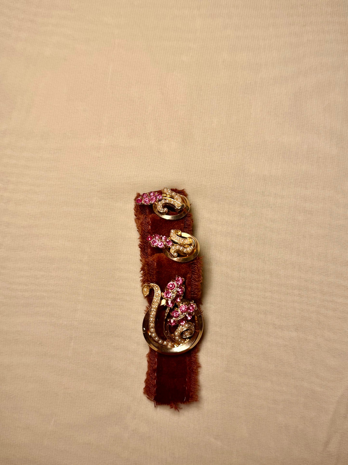 1940s pink Lilly’s retro  brooch & earrings