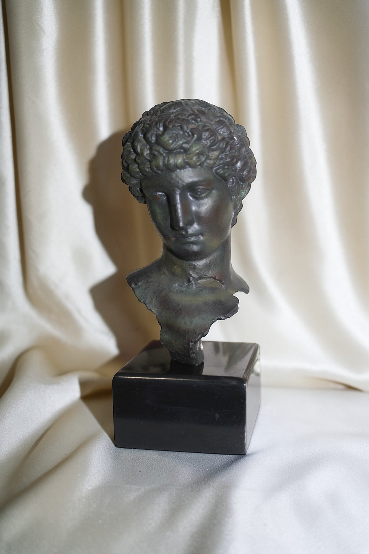 Classical Roman Bust Sculpture Vintage Art Décor Accent