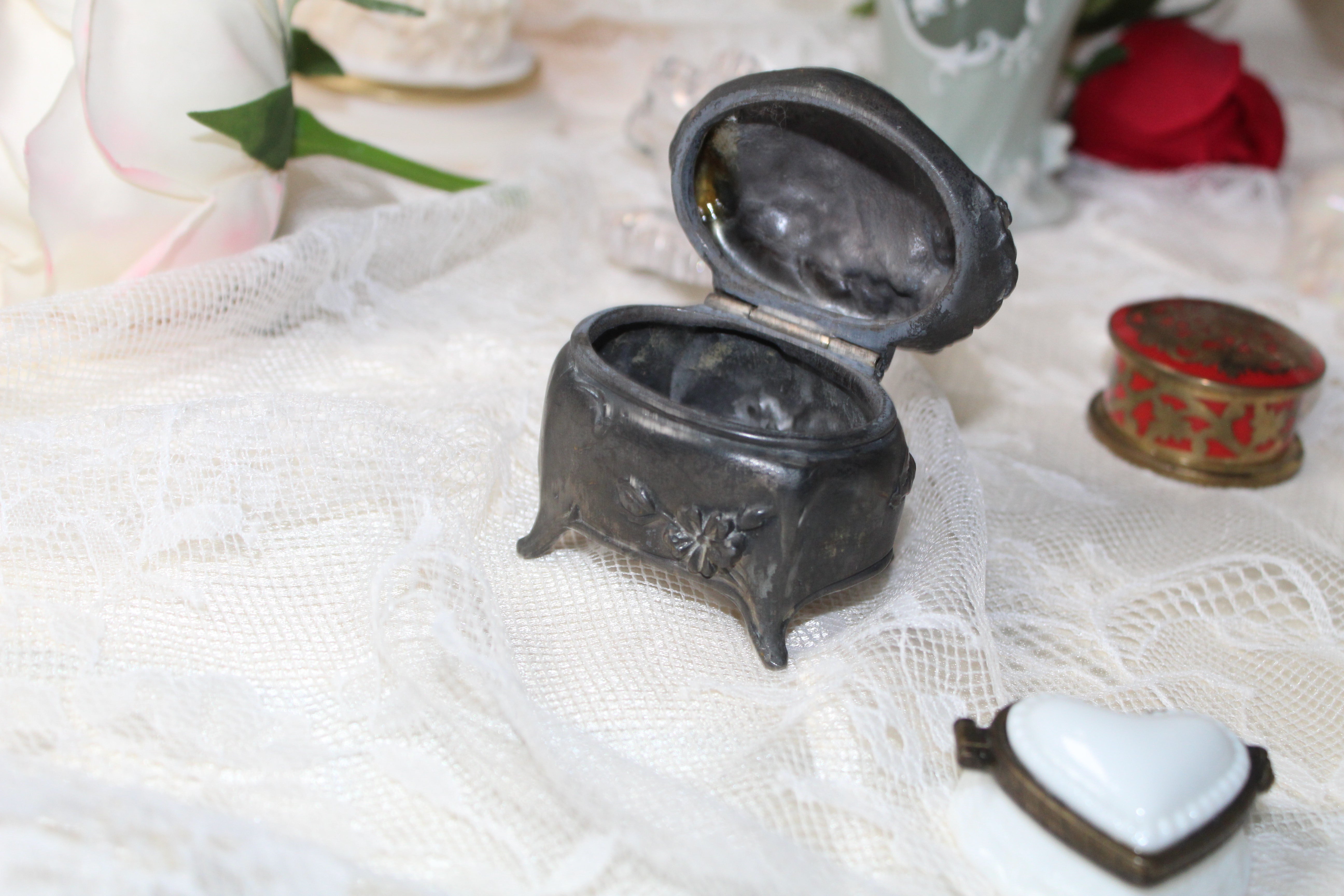 Antique Art Nouveau Floral Metal Trinket Box Vintage Jewelry Keepsake