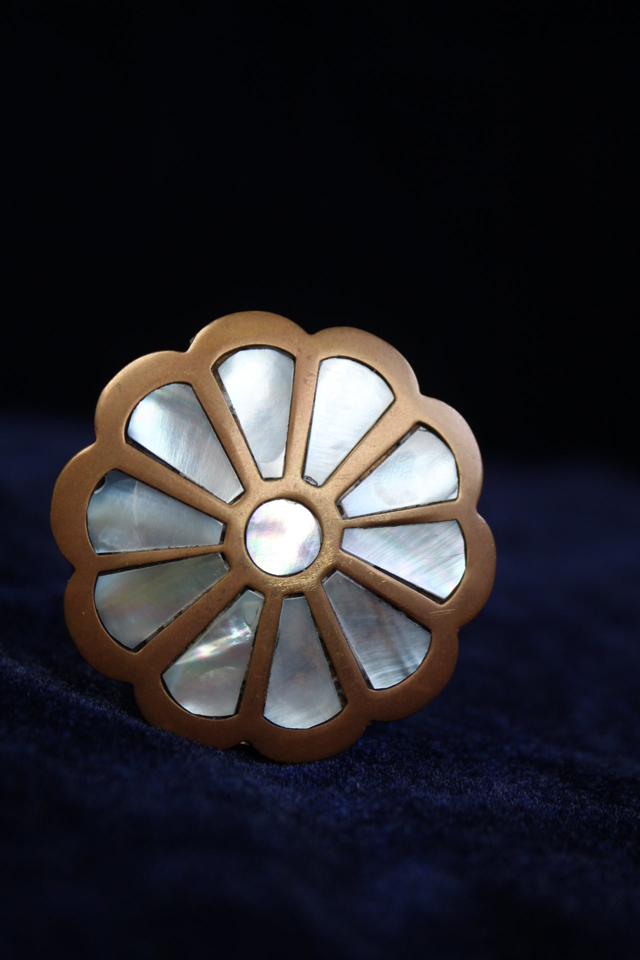 Moonlight Daisy Mother of Pearl Brass Ring Box