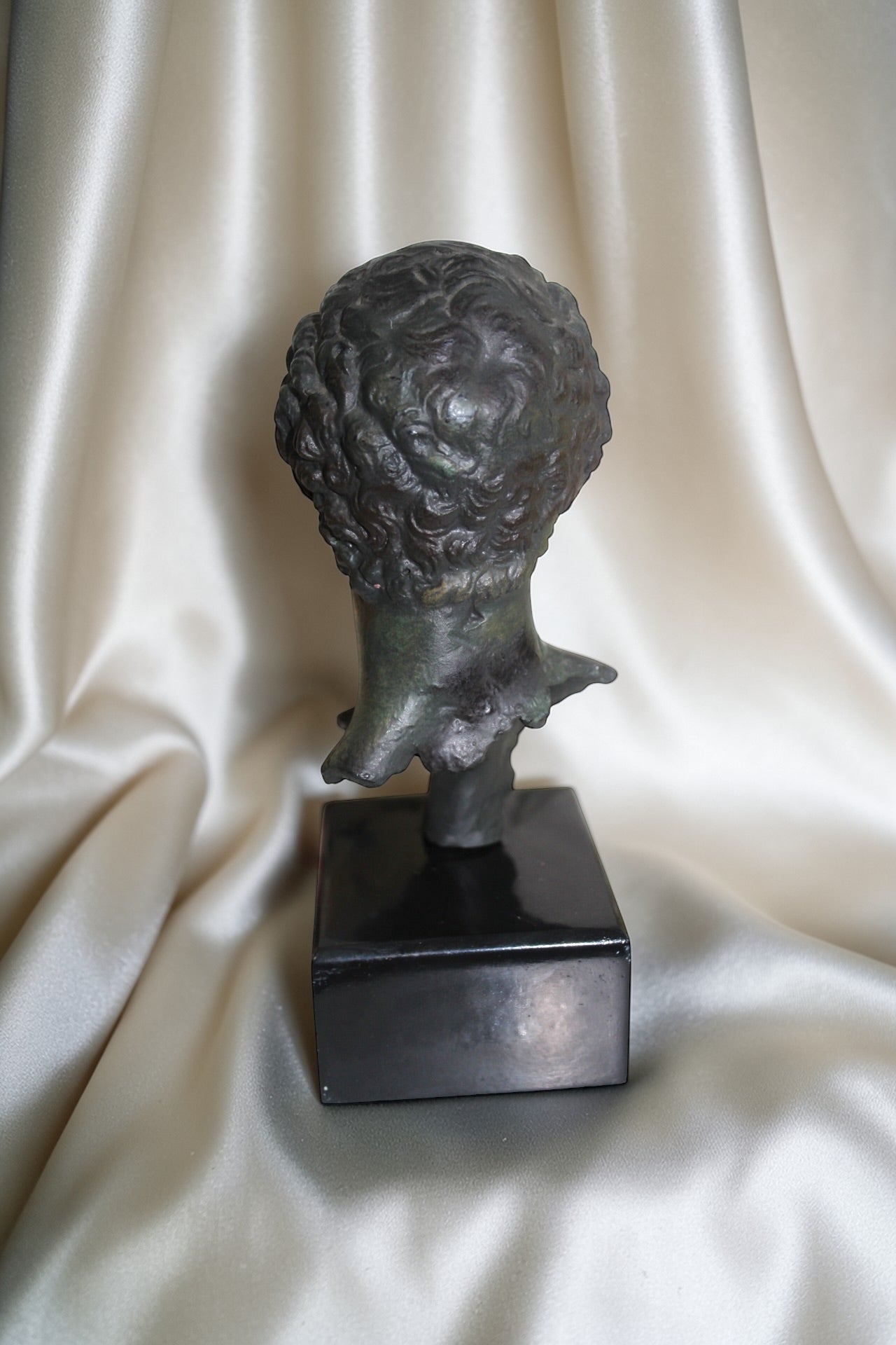 Classical Roman Bust Sculpture Vintage Art Décor Accent