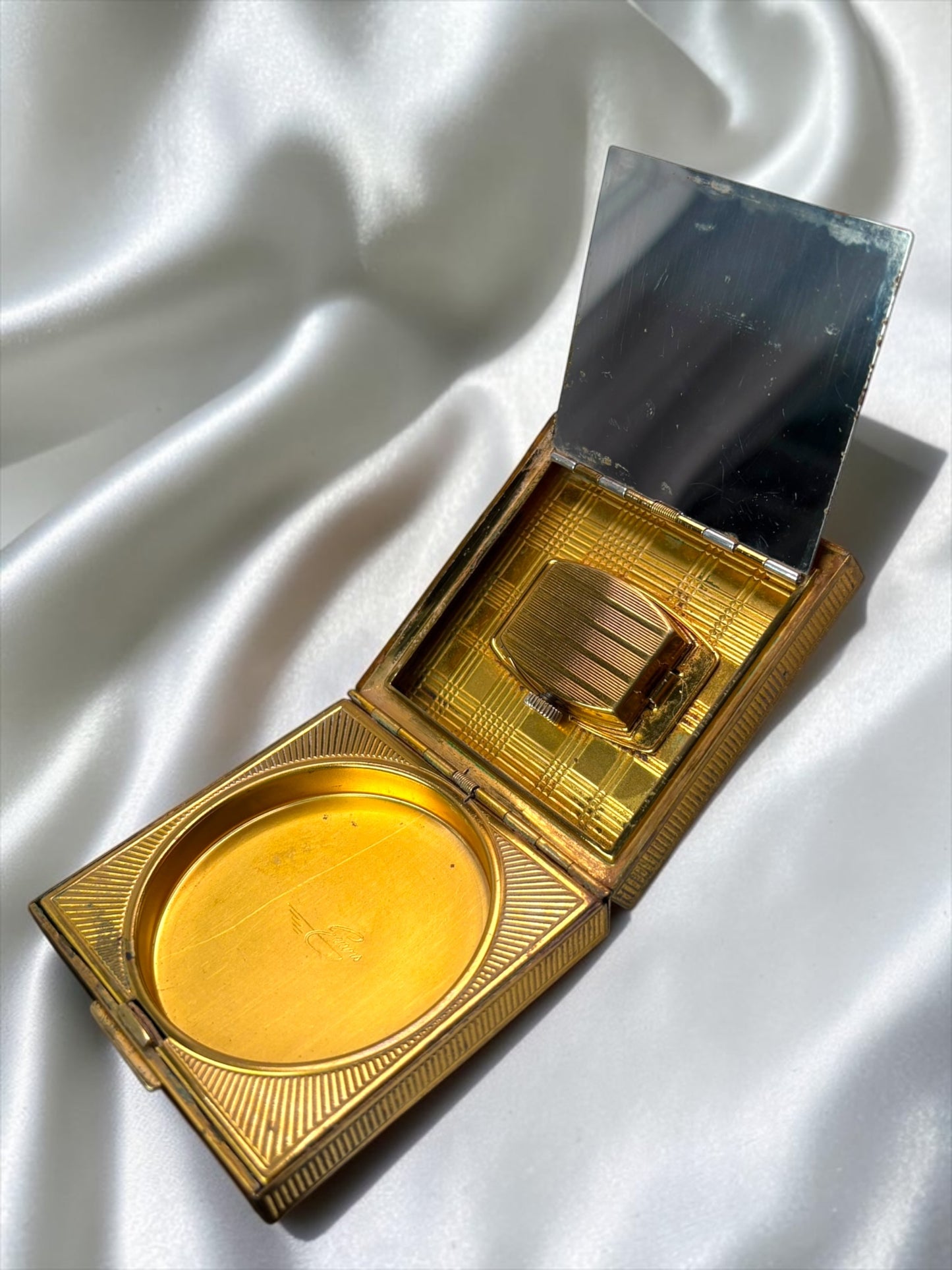 Vintage Mother of Pearl Clock Powder Compact | Mid-Century Gold Tone Vanity Compact
