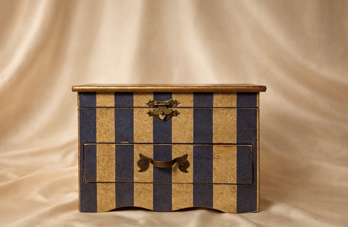 Vintage circus bear jewelry chest