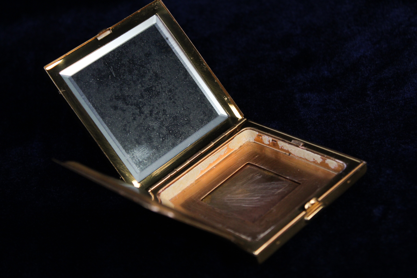 Vintage 1940s Beaded Floral Powder Compact | Embroidered Textile Vanity Compact