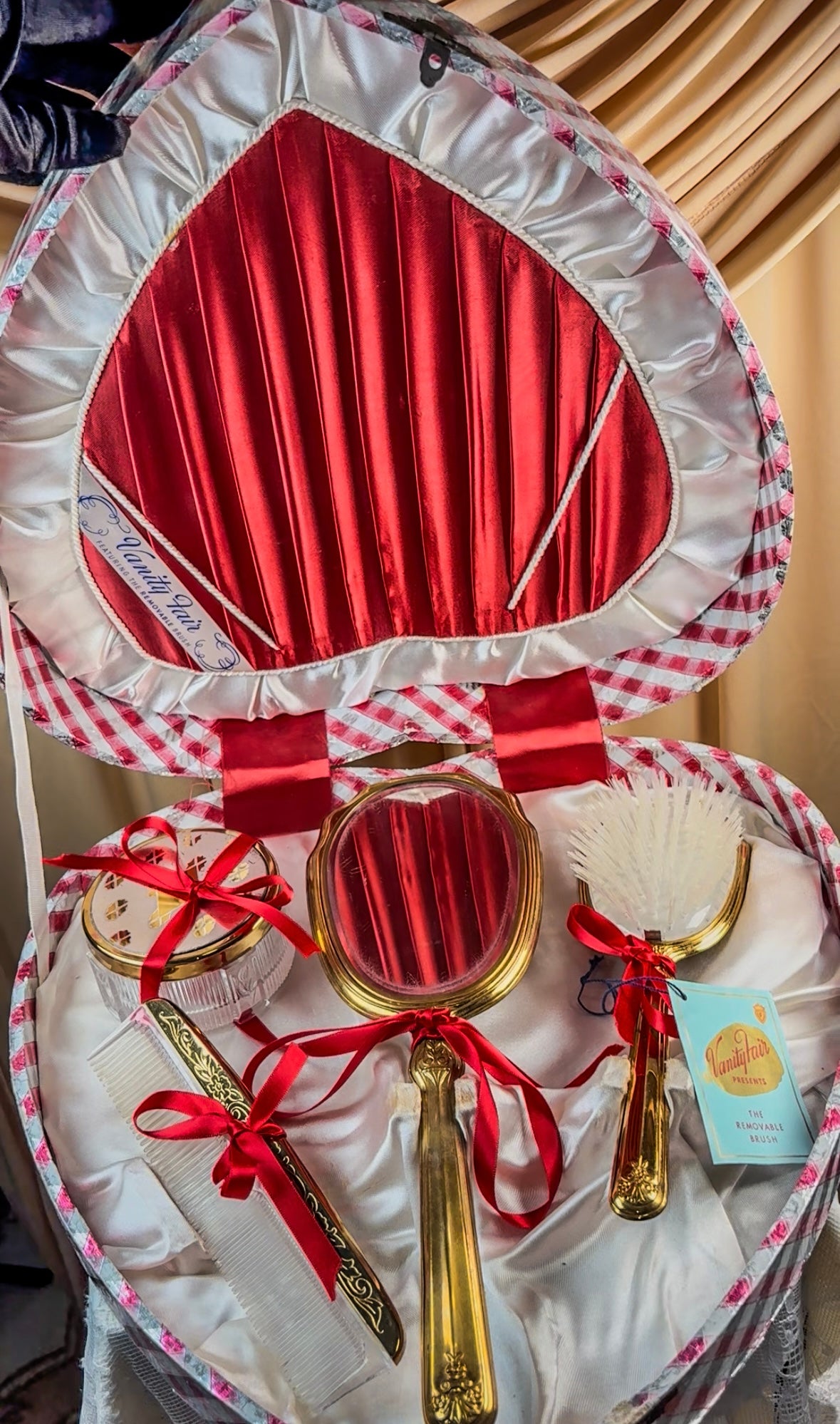 The Sweetheart Plaid Vanity set Case