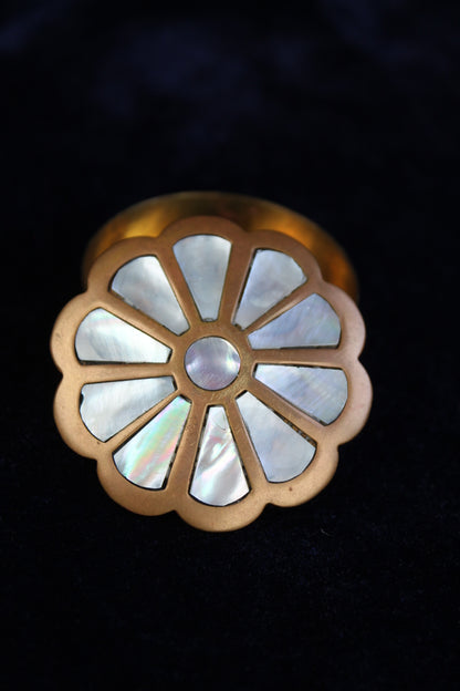 Moonlight Daisy Mother of Pearl Brass Ring Box