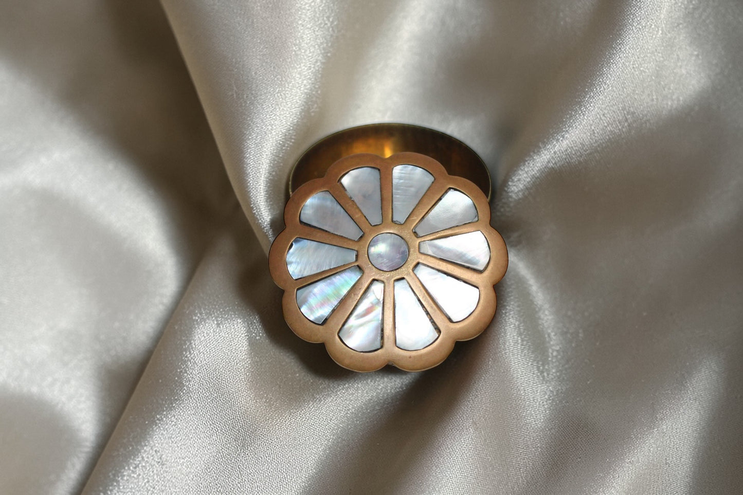 Moonlight Daisy Mother of Pearl Brass Ring Box
