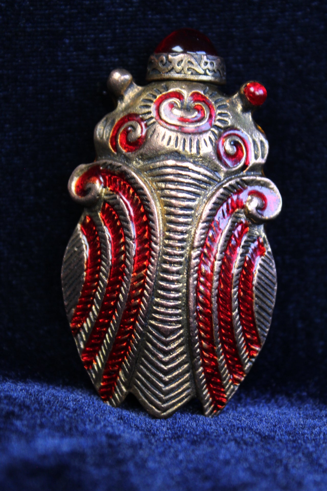 1960s Chinese Beetle-Form Snuff Bottle with Red Enamel Accents