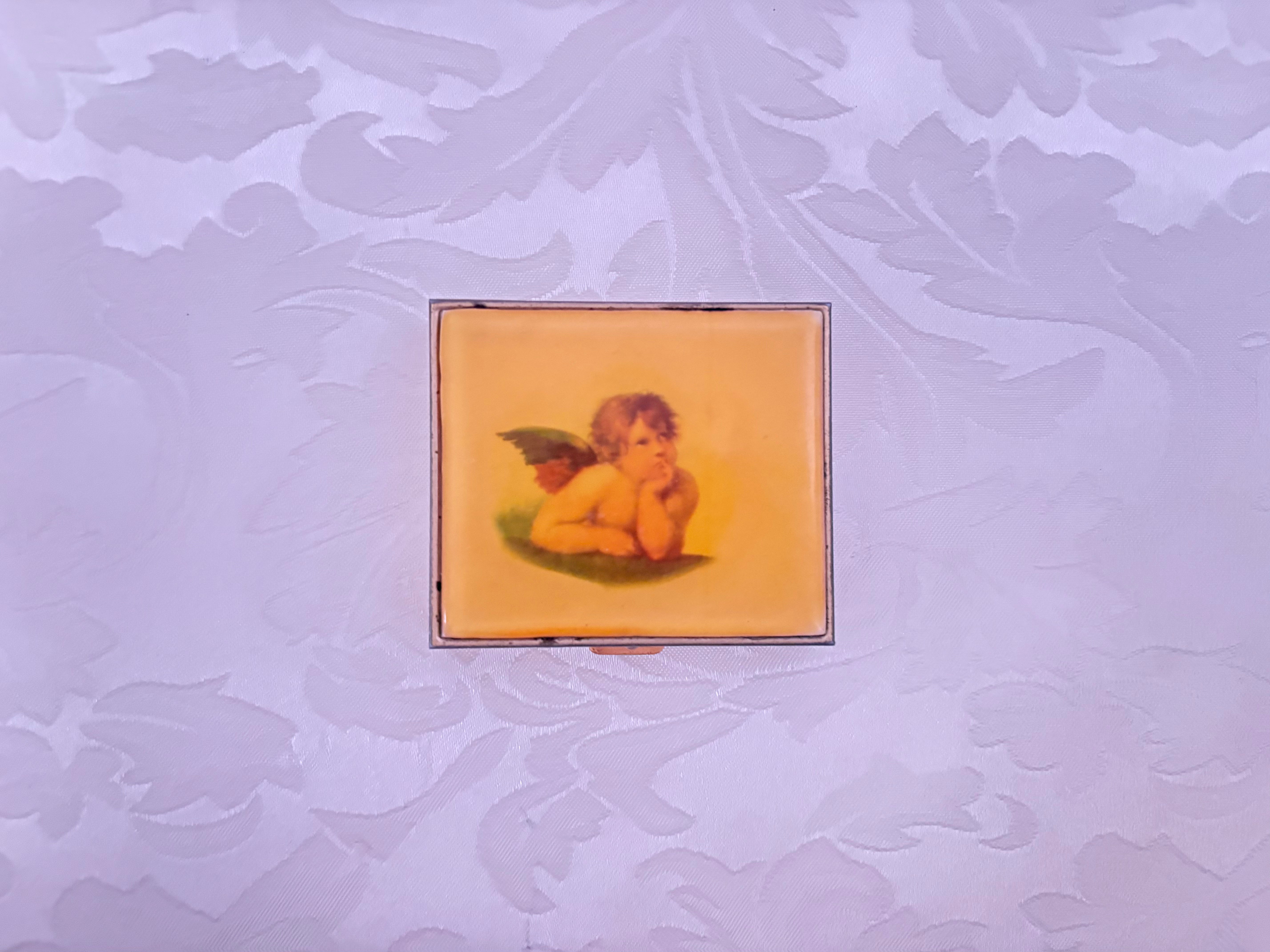 Cherub jewelry holder/ cigarette compact