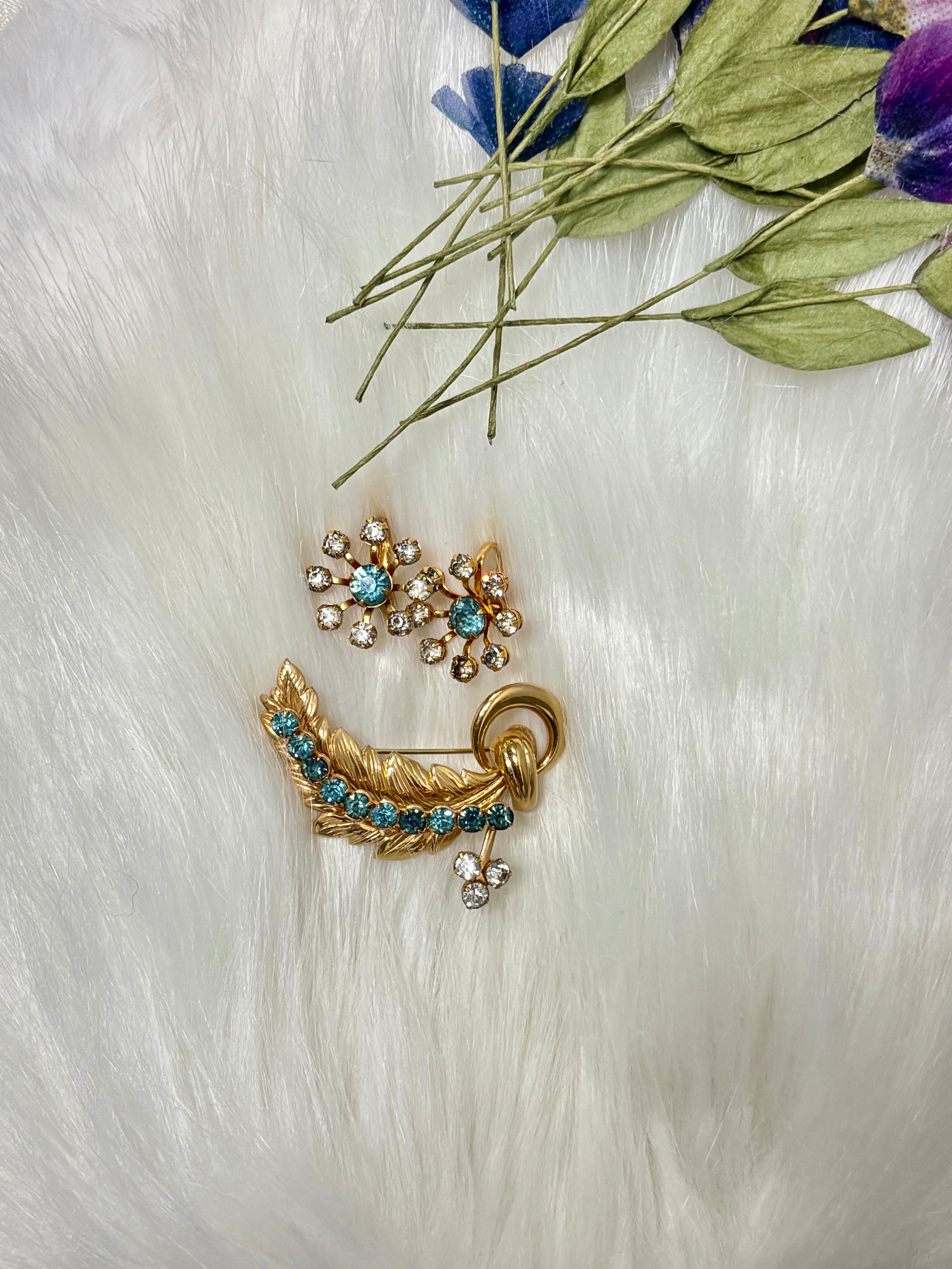 1950s Leaf Gold-Tone Brooch & Earrings