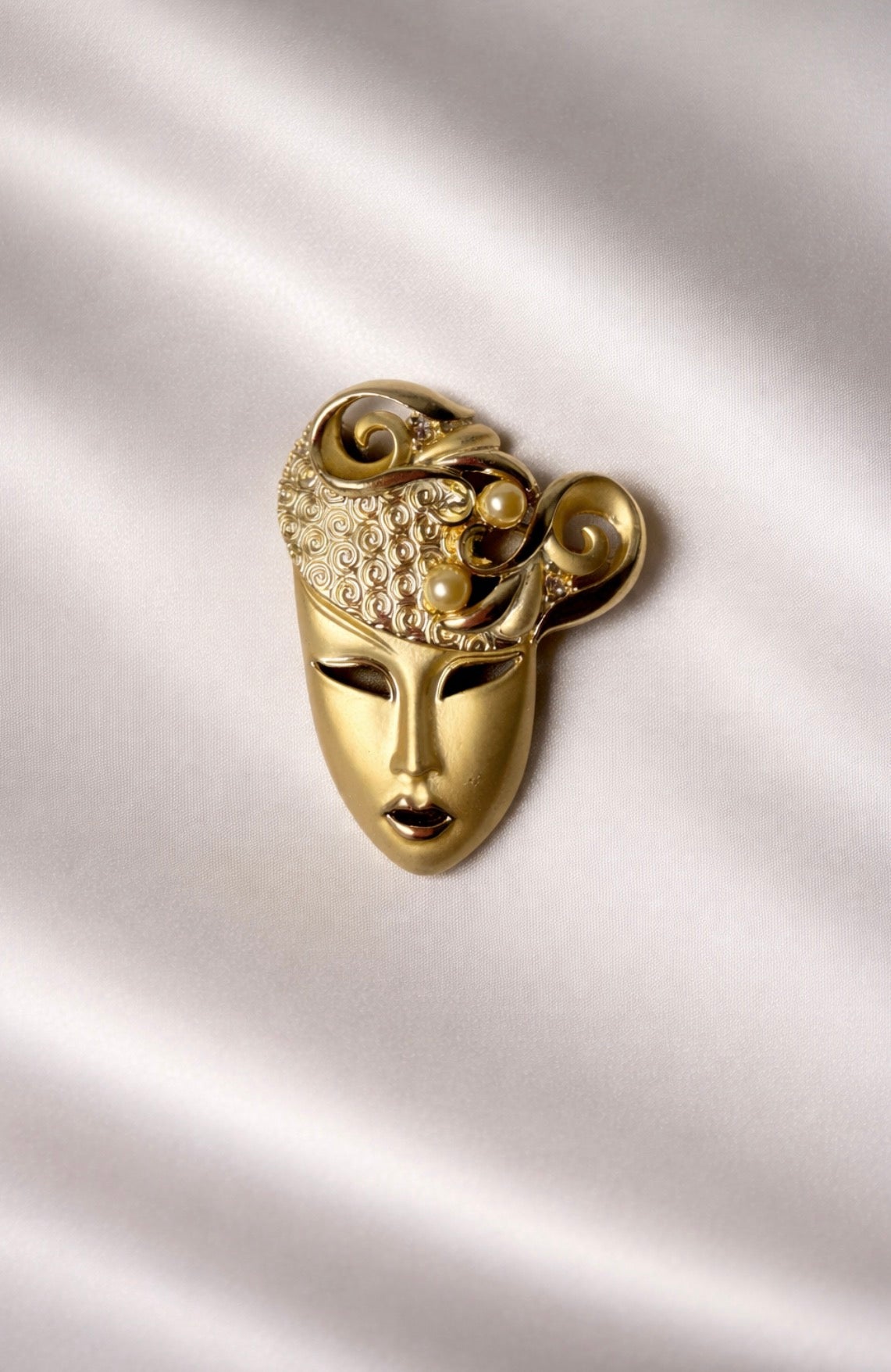 Muse Vintage Face Brooch