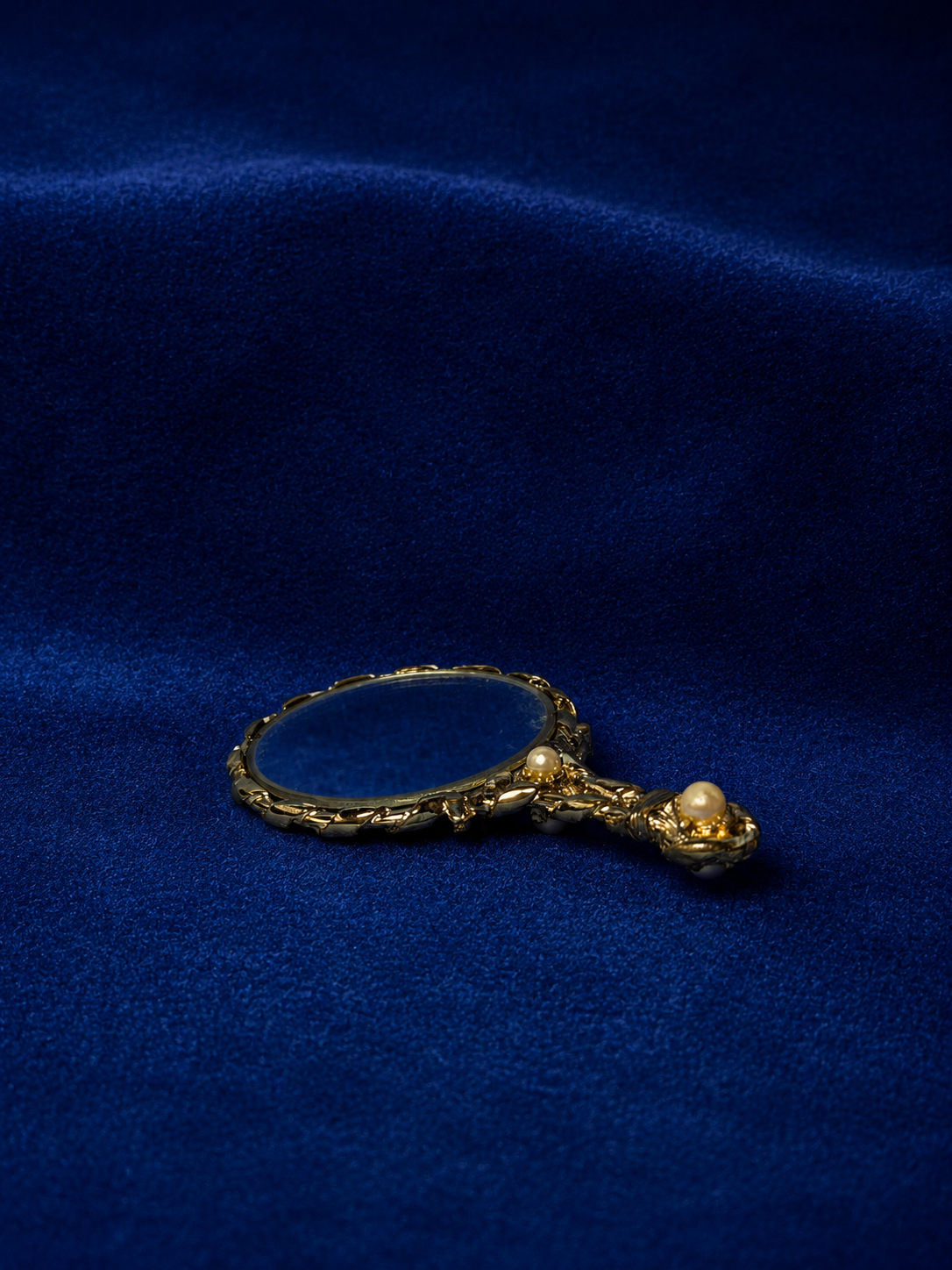 Pearl purse Mirror