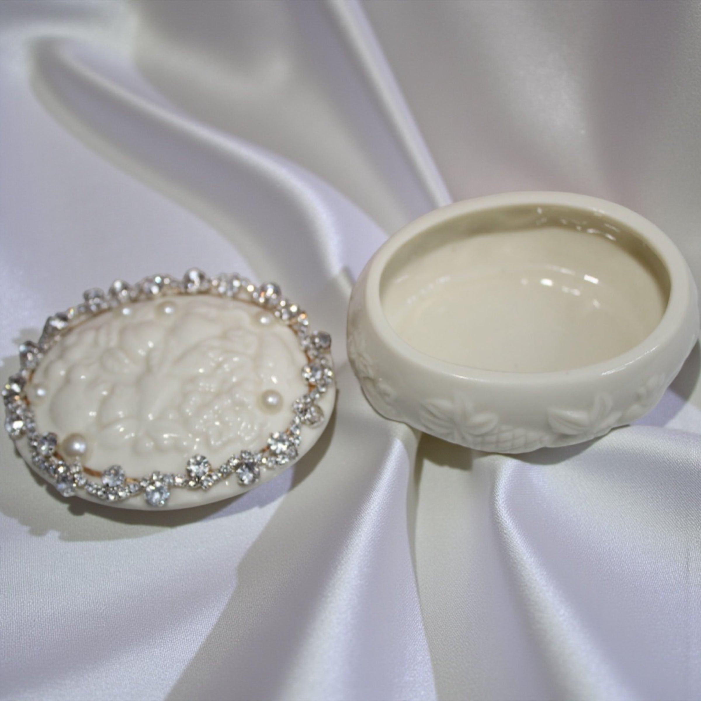 Lenox Iridescent Pearl Trinket Dish Vintage Keepsake Box