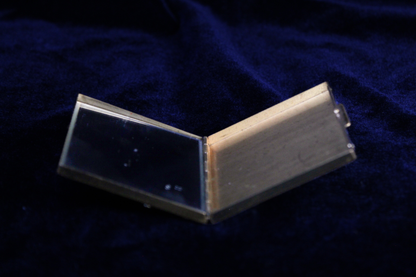 Vintage 1950s Silver Glitter Lucite Filigree Powder Compact