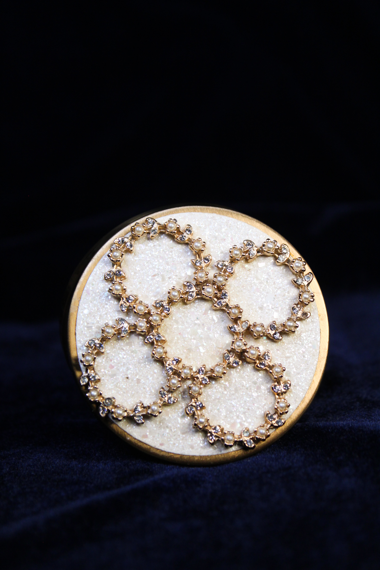 Vintage 1950s Pearl & Rhinestone Floral Powder Compact