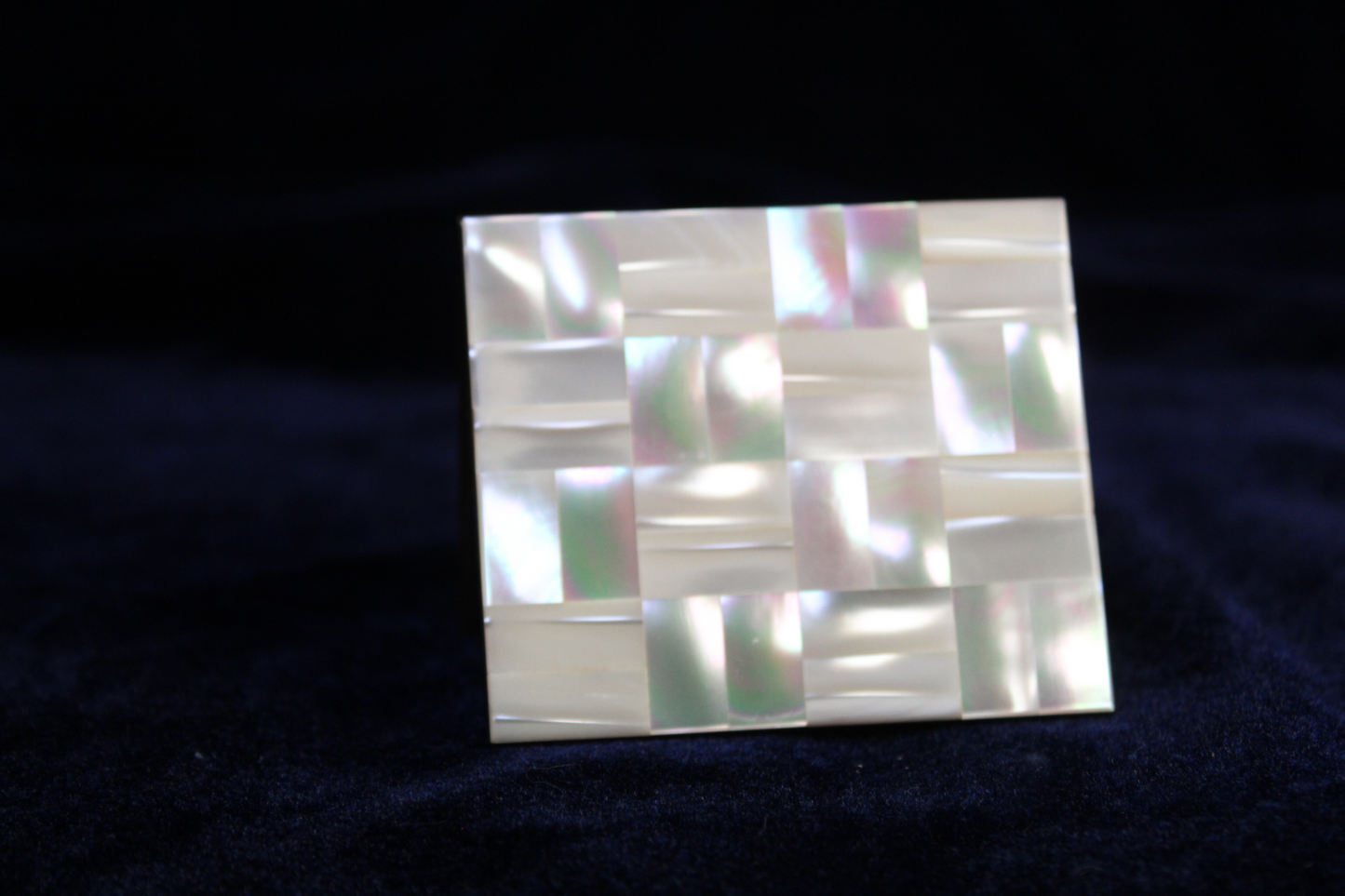 Vintage 1950s Mother-of-Pearl Mosaic Powder Compact