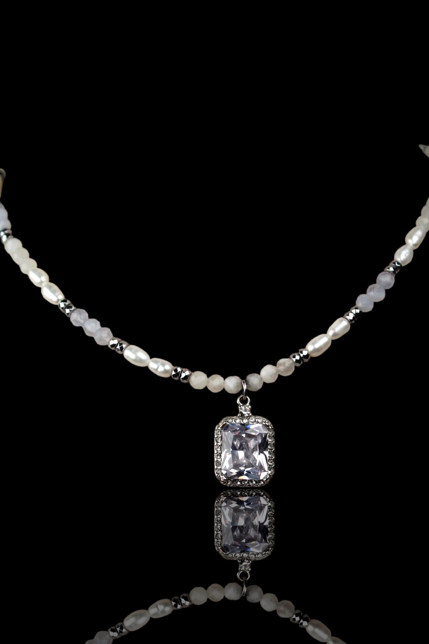 Aurora choker