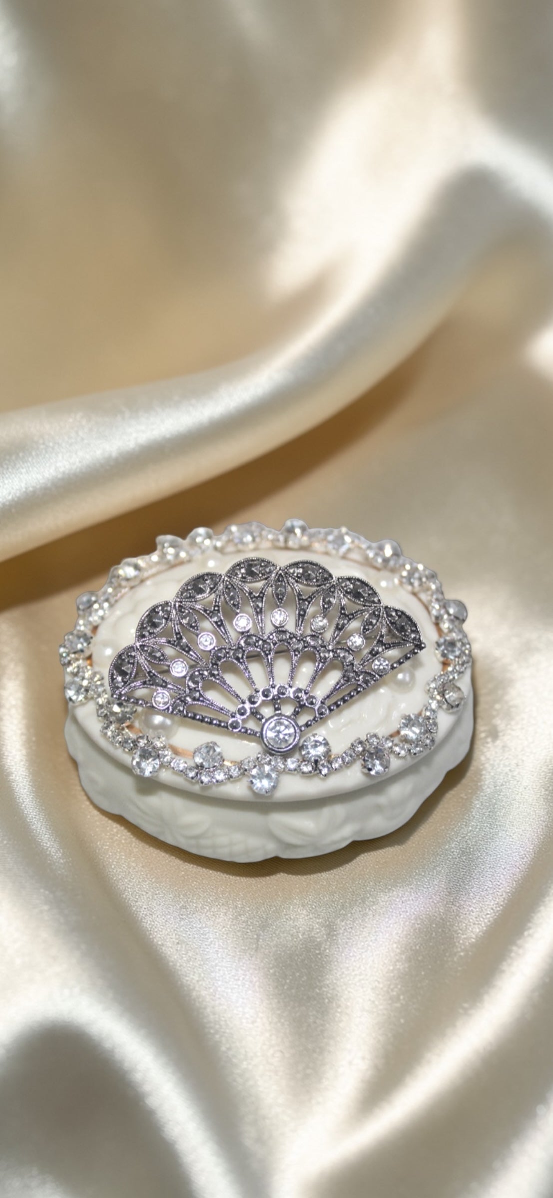Vintage bejeweled Brooch fan