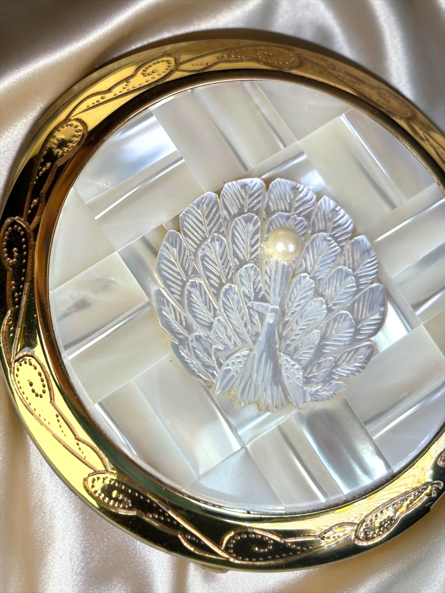 Vintage 1950s Mother of Pearl Peacock Compact & Lipstick Set – Unused in Original Box – Gold Tone Vanity Set