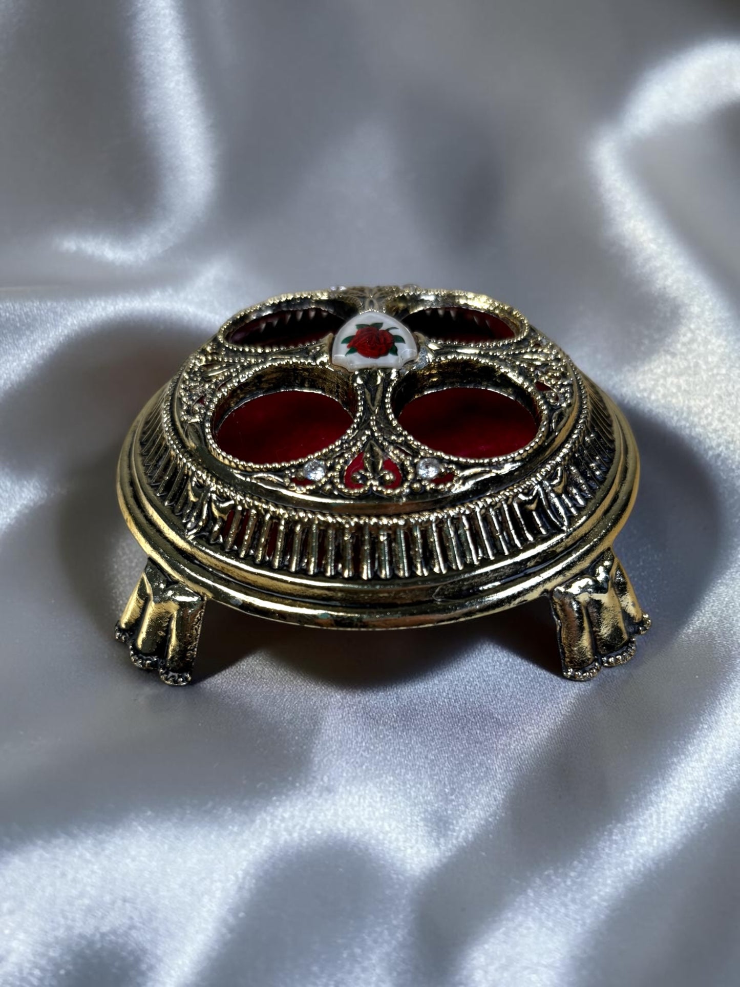 Thee Enchanted Rose vintage Hollywood lipstick holder with red velvet interior ￼