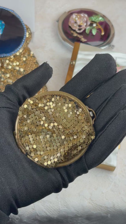 1920s Ornate Filigree Mesh Purse Compact Case